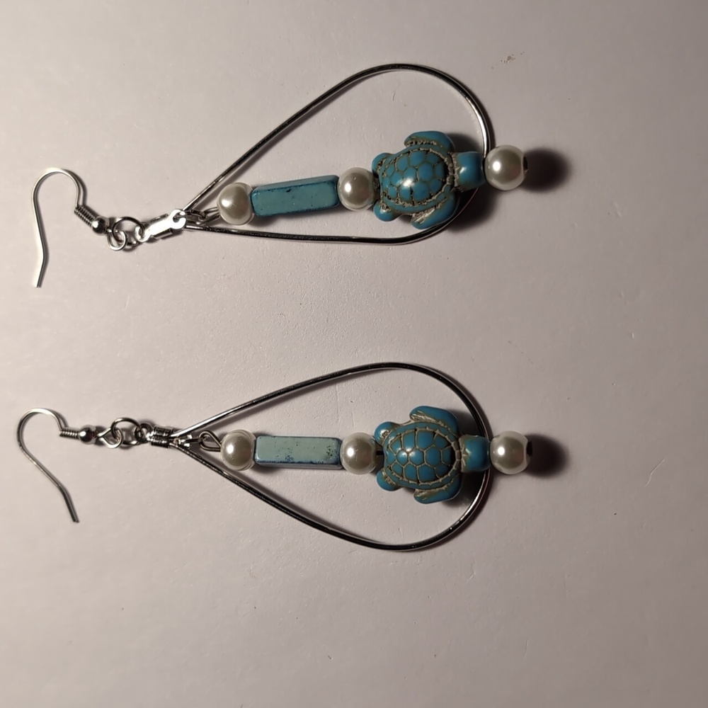 Turtle and pearl earrings